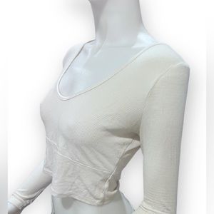 Long sleeve crop top